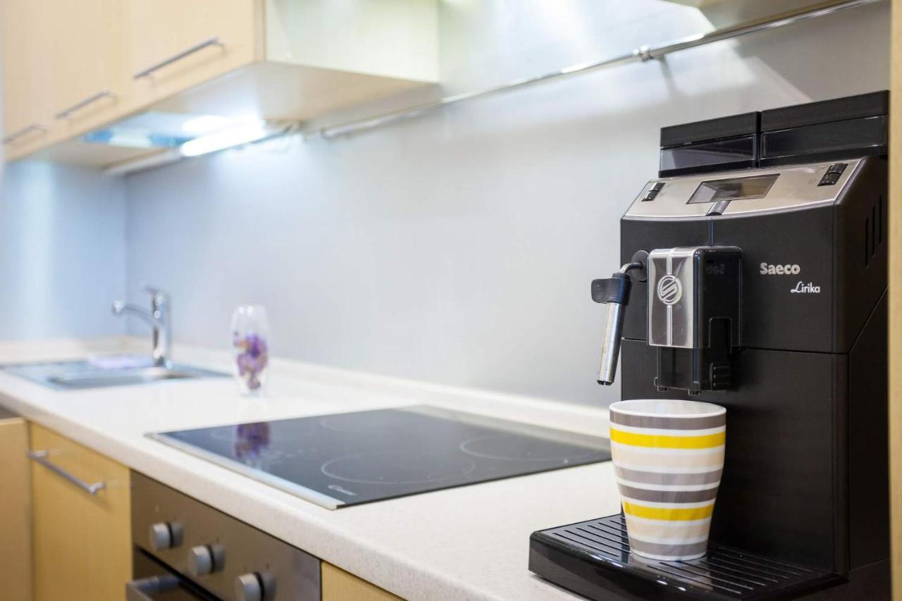 Navit Apartments With Breakfast, Near The Railway Station, The City Center And The Park Kiev Extérieur photo