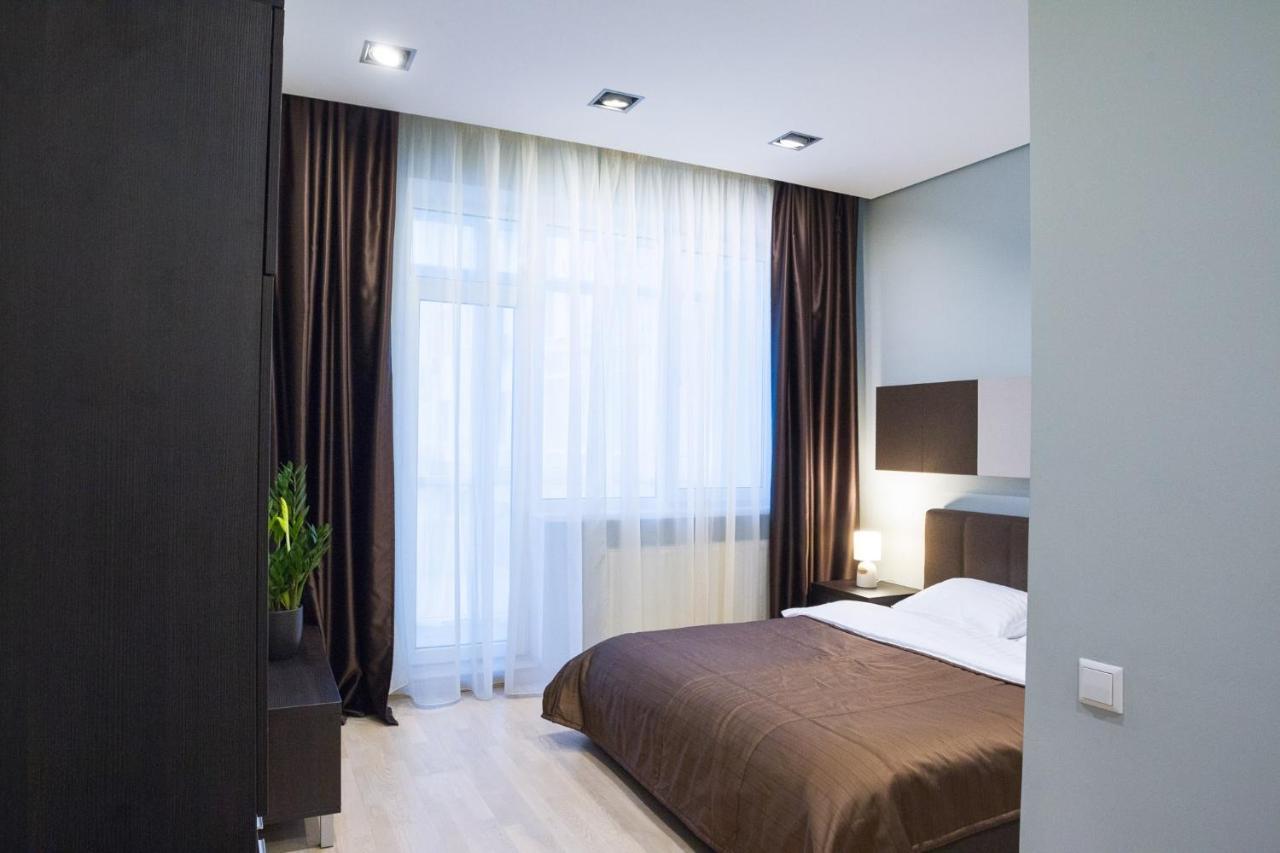 Navit Apartments With Breakfast, Near The Railway Station, The City Center And The Park Kiev Extérieur photo